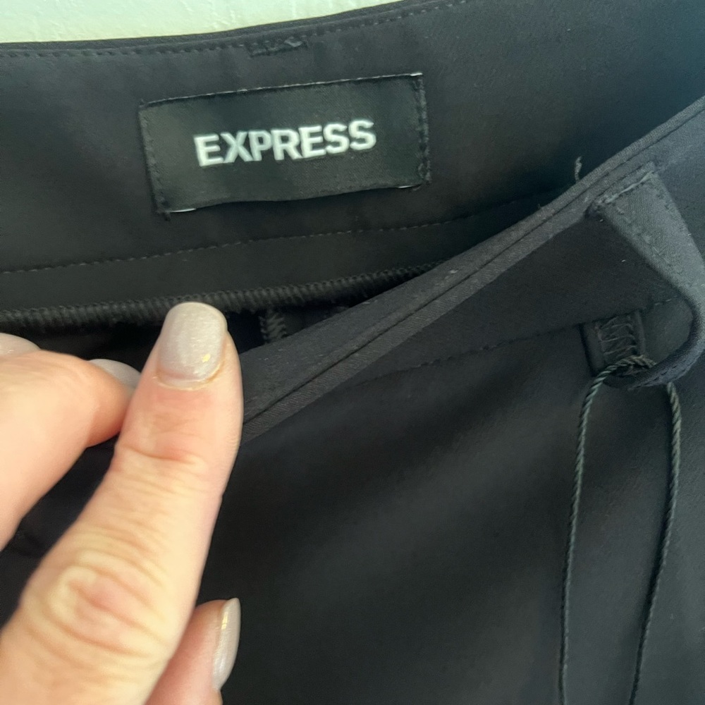 Express size 8 editor pants. New with tags - Picture 2 of 4